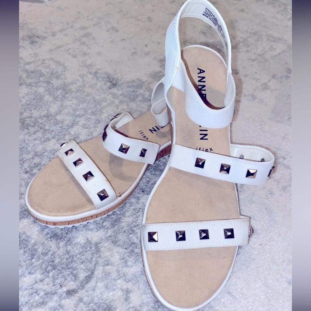 Women’s Anne Klein small wedge dress sandles